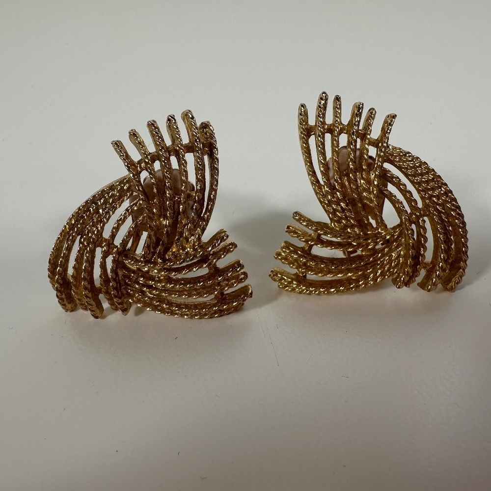 Vintage Sarah Coventry Brutalist Rope Earrings Gold Tone